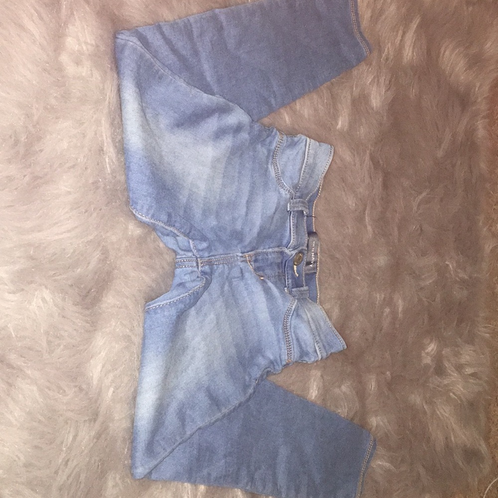 Light tight cute jeans!